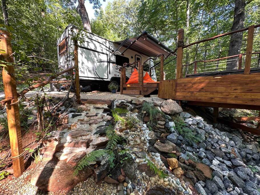 Апартаменты Secluded Rv With Private Hot Tub Rutherfordton Экстерьер фото