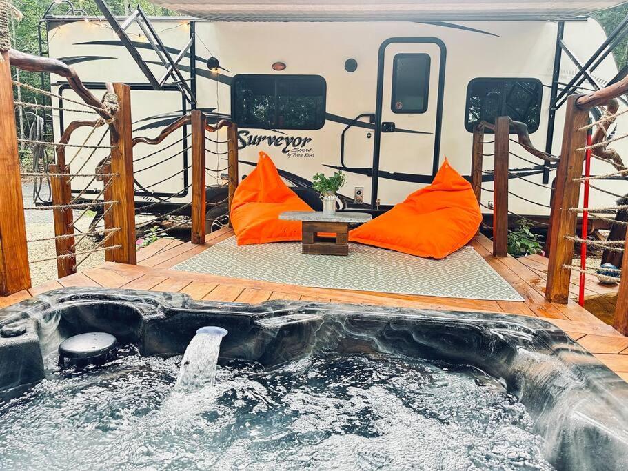 Апартаменты Secluded Rv With Private Hot Tub Rutherfordton Экстерьер фото